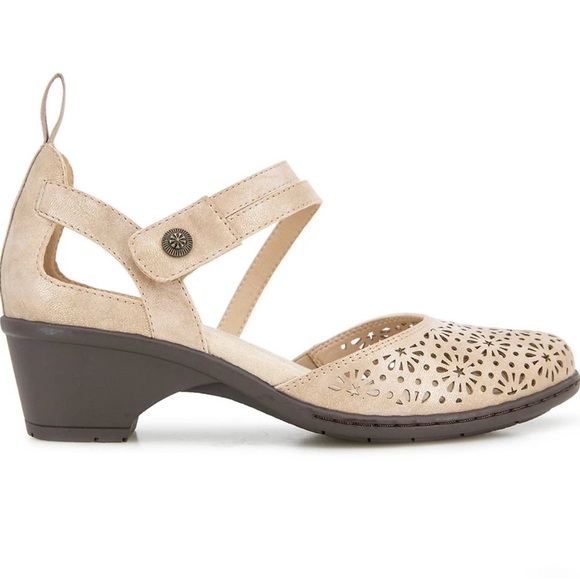 Jbu Women's Bethany Mary Jane Heel Shoe - Picture 2 of 9